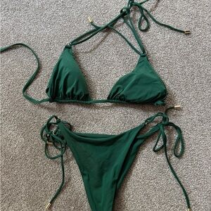 Monday Swimwear Hanalei bikini set in size Medium